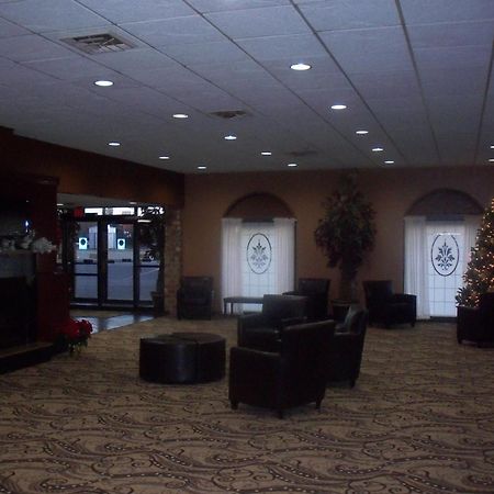 Gladstone Inn And Suites Jamestown Extérieur photo