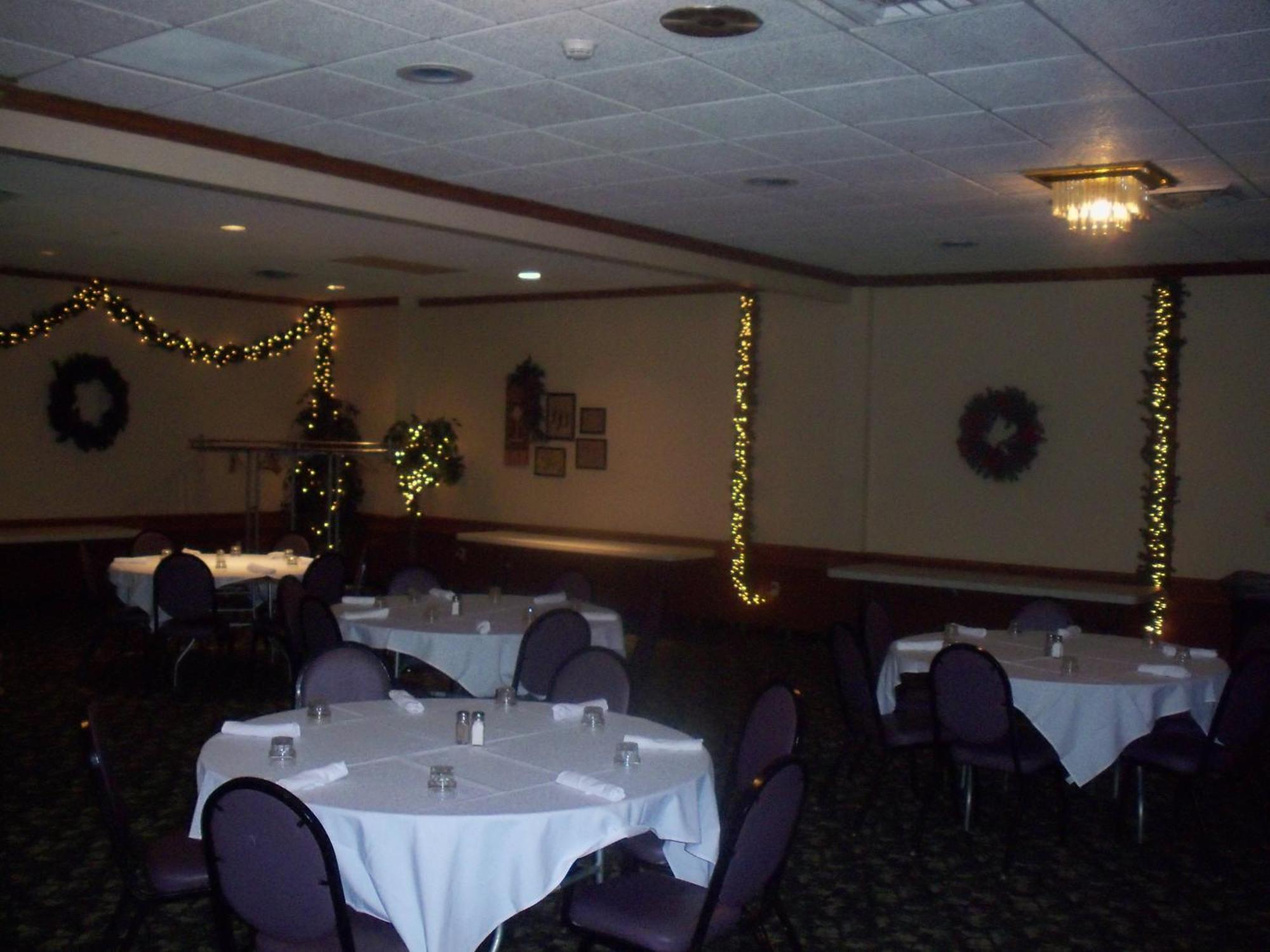 Gladstone Inn And Suites Jamestown Extérieur photo