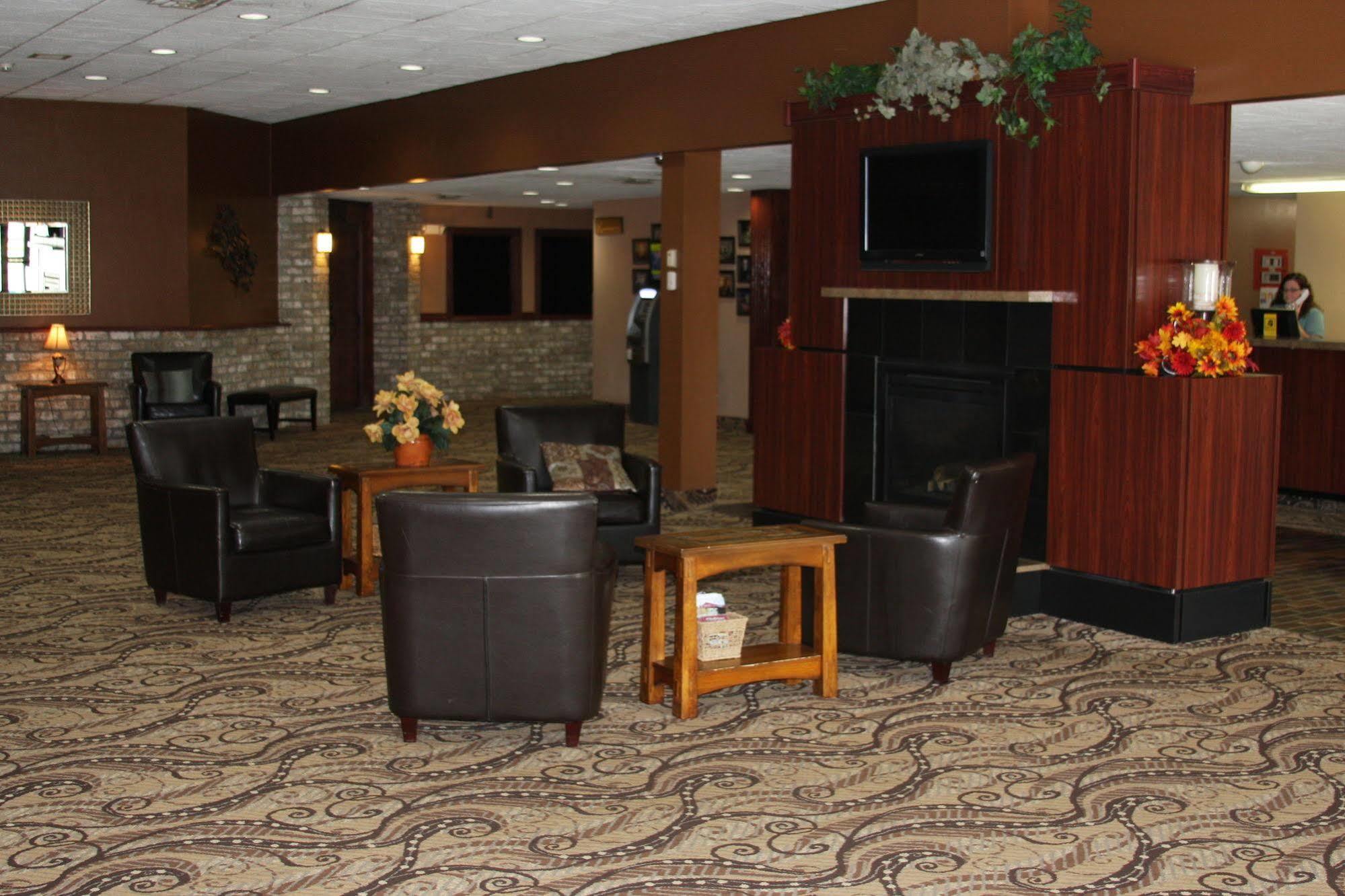 Gladstone Inn And Suites Jamestown Extérieur photo