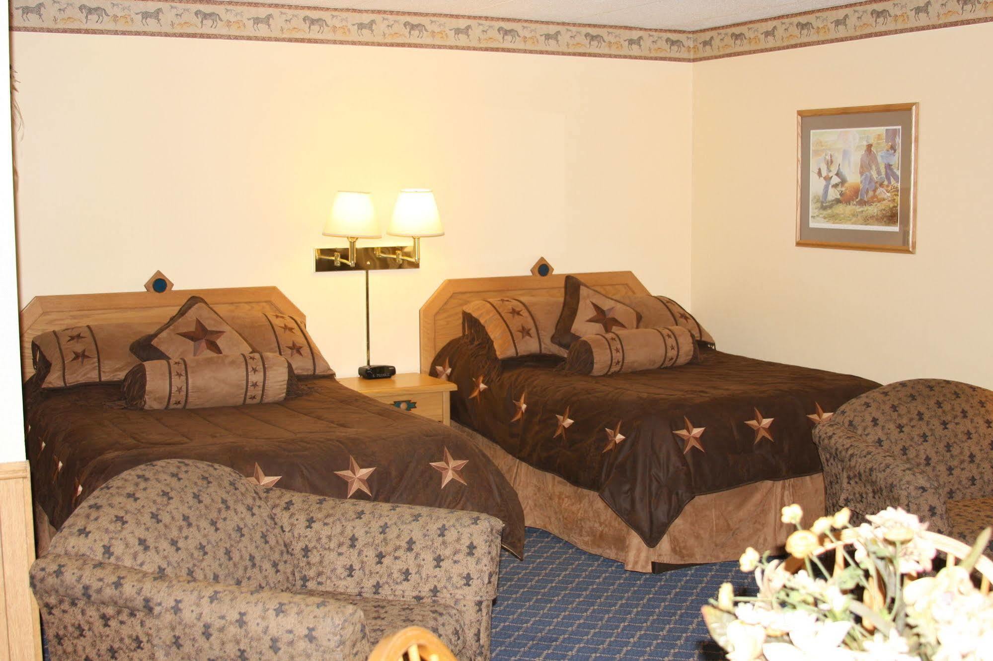 Gladstone Inn And Suites Jamestown Extérieur photo